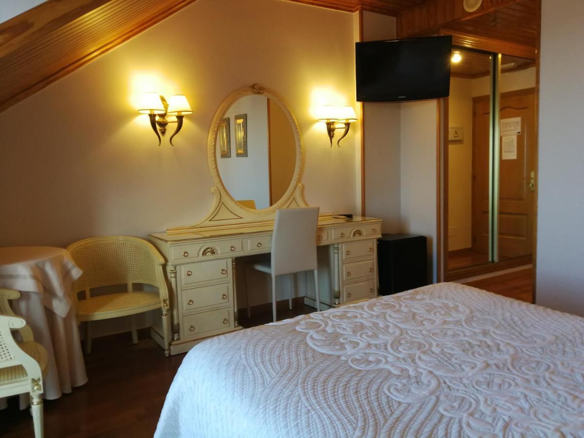 Hotel Playa Compostela Vilagarcia de Arousa Exterior photo