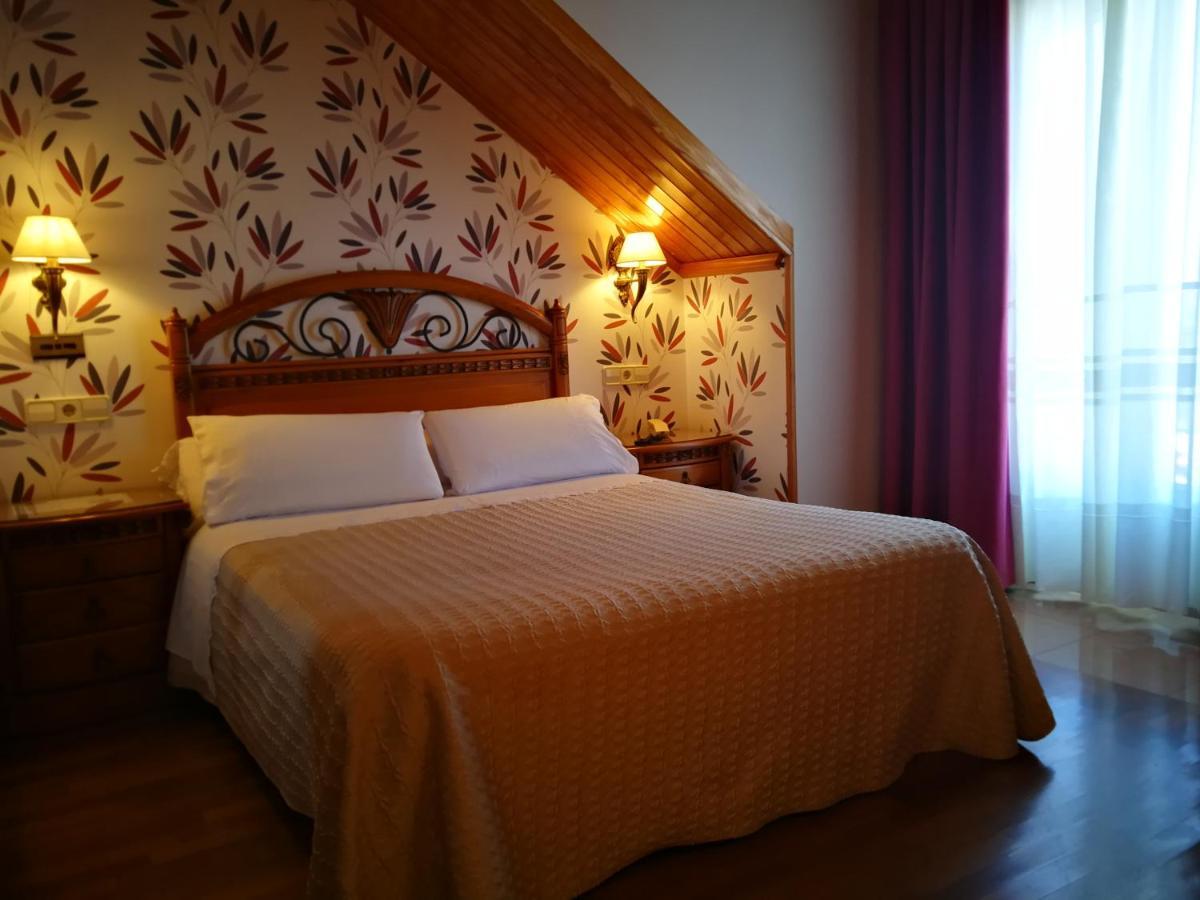 Hotel Playa Compostela Vilagarcia de Arousa Exterior photo
