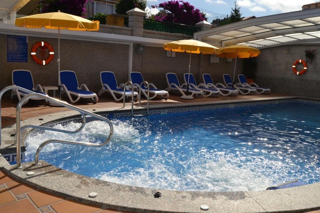 Hotel Playa Compostela Vilagarcia de Arousa Exterior photo