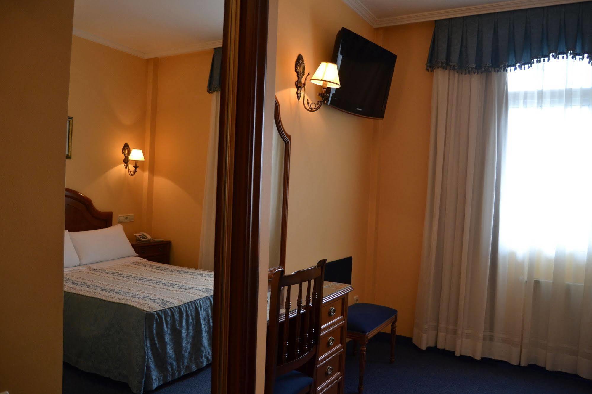 Hotel Playa Compostela Vilagarcia de Arousa Exterior photo