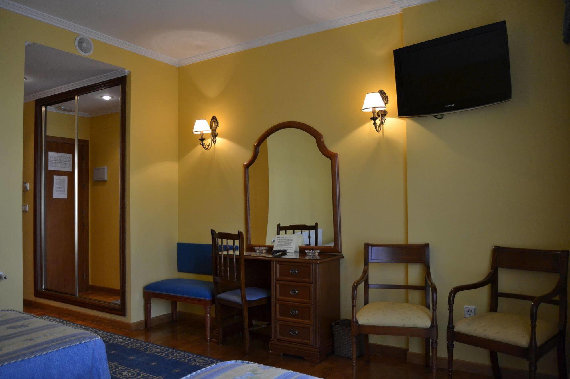 Hotel Playa Compostela Vilagarcia de Arousa Exterior photo