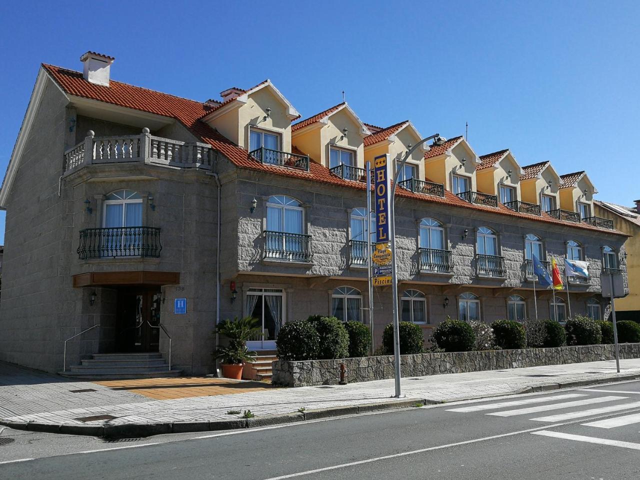 Hotel Playa Compostela Vilagarcia de Arousa Exterior photo